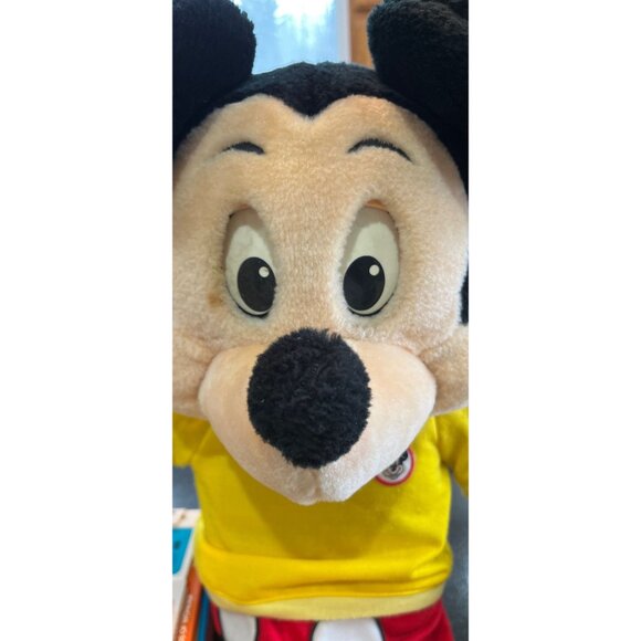 Vintage 1986 DISNEY Worlds of Wonder Talking Mickey Mouse 6 Books & 6 Tapes - Picture 6 of 10